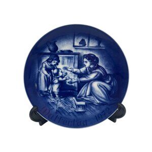 1972 Bareuther Muttertag Plate 7.75" Blue White German Porcelain Mothers Day